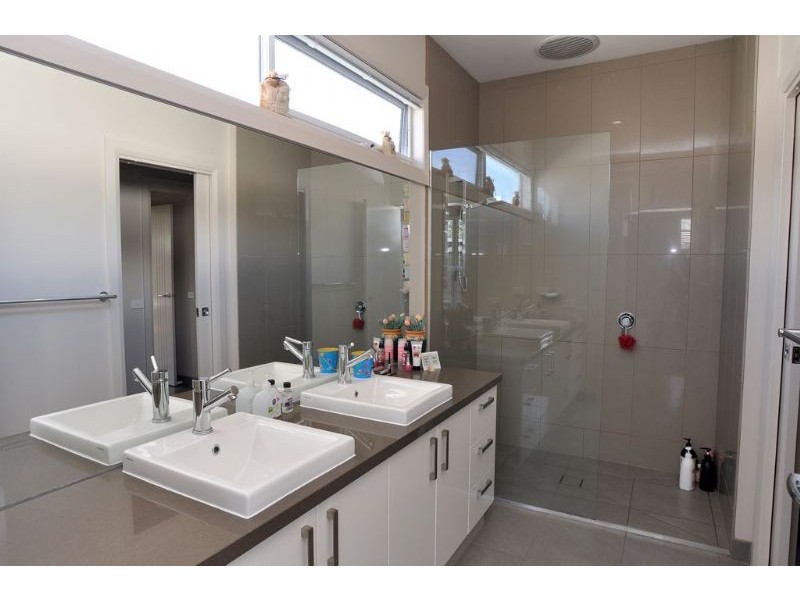 2/7 Scarborough Street, Inverloch VIC 3996
