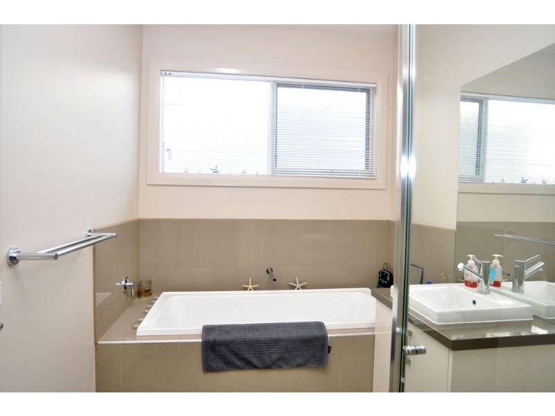2/7 Scarborough Street, Inverloch VIC 3996