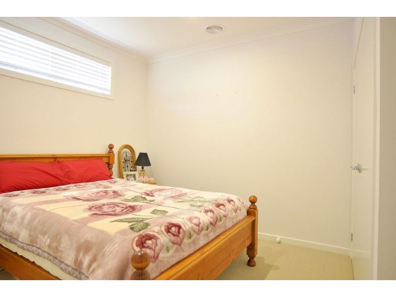 18 Surrey Place, Inverloch VIC 3996