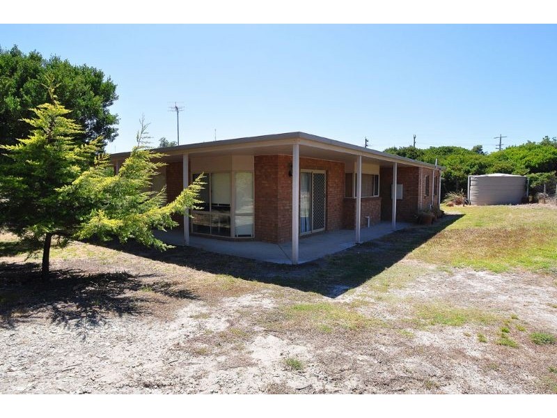 82 Atherton Drv, Venus Bay VIC 3956