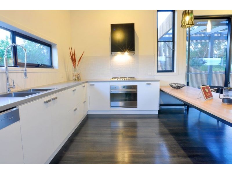 1 Nautilus Road, Inverloch VIC 3996