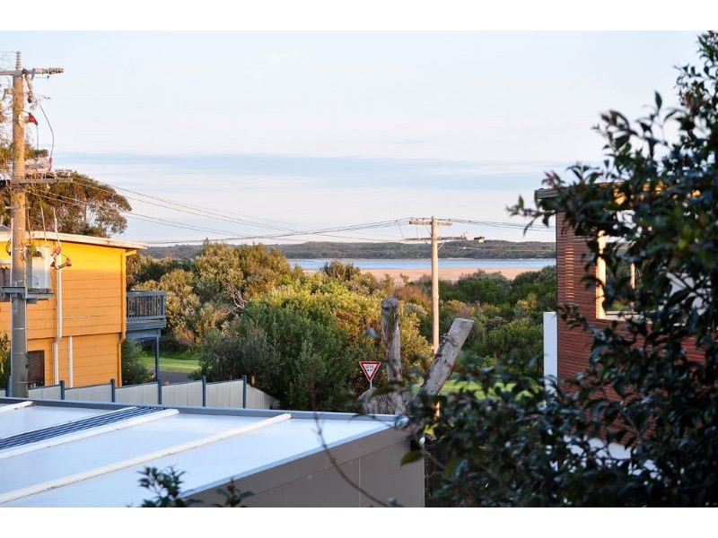 1 Nautilus Road, Inverloch VIC 3996