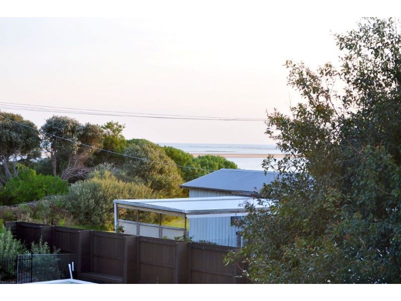 1 Nautilus Road, Inverloch VIC 3996