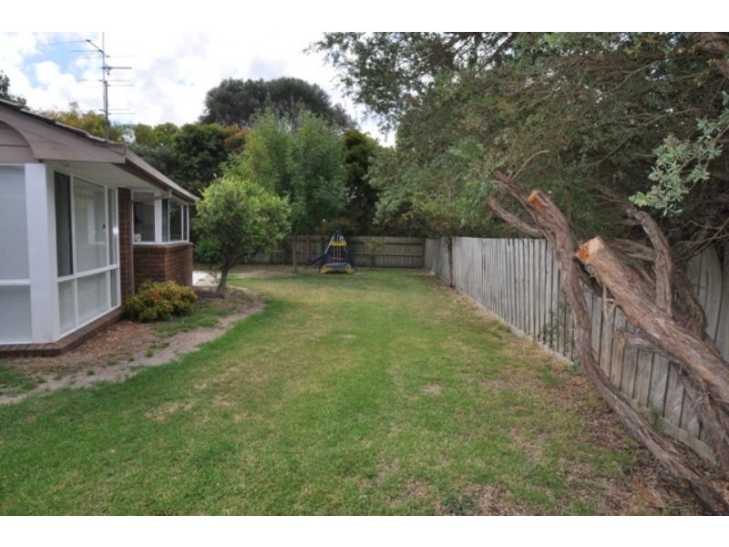 11 Streeton Court, Inverloch VIC 3996
