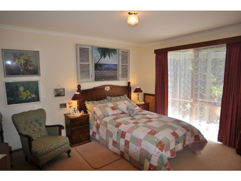6 Alwyn Crt, Inverloch VIC 3996