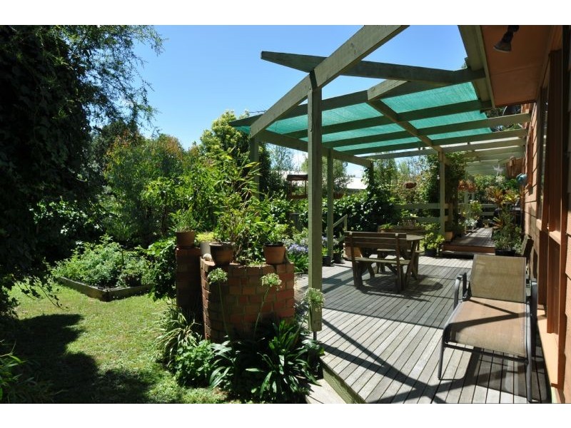 6 Alwyn Crt, Inverloch VIC 3996