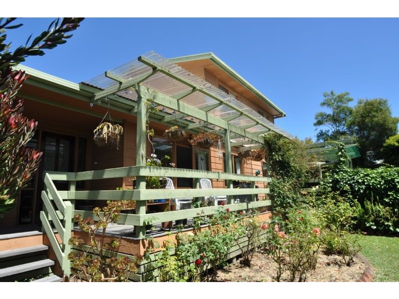 6 Alwyn Crt, Inverloch VIC 3996