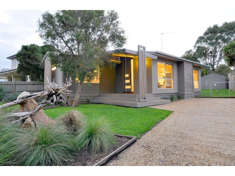3 Bruce Street, Inverloch VIC 3996
