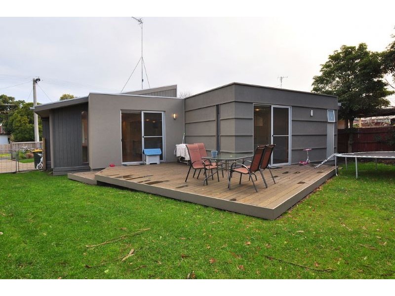 3 Bruce Street, Inverloch VIC 3996