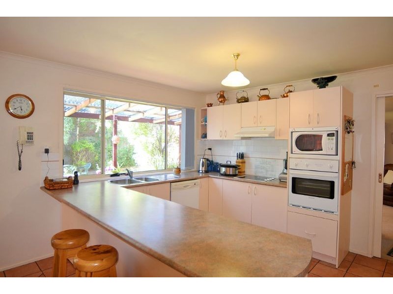 4 Chelsea Square, Inverloch VIC 3996
