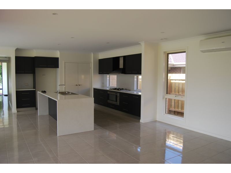 7 Bluewren Way, Inverloch VIC 3996