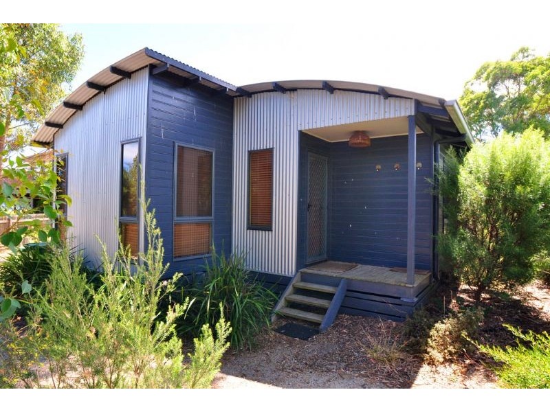 27a Kenneth St, Inverloch VIC 3996