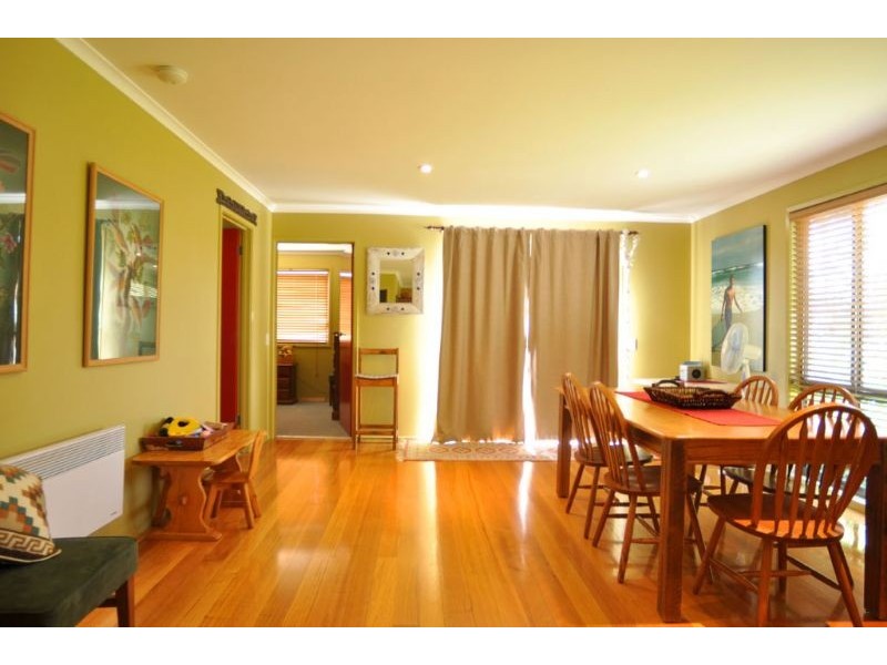 27a Kenneth St, Inverloch VIC 3996