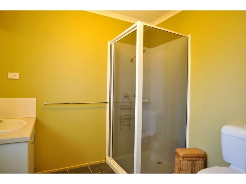 27a Kenneth St, Inverloch VIC 3996