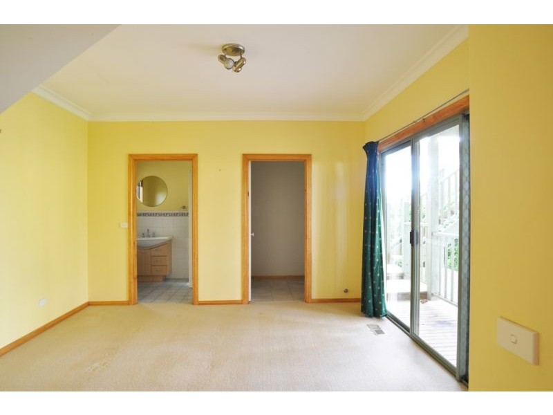 8a Beilby Avenue, Inverloch VIC 3996