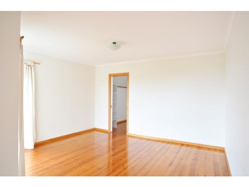 8a Beilby Avenue, Inverloch VIC 3996