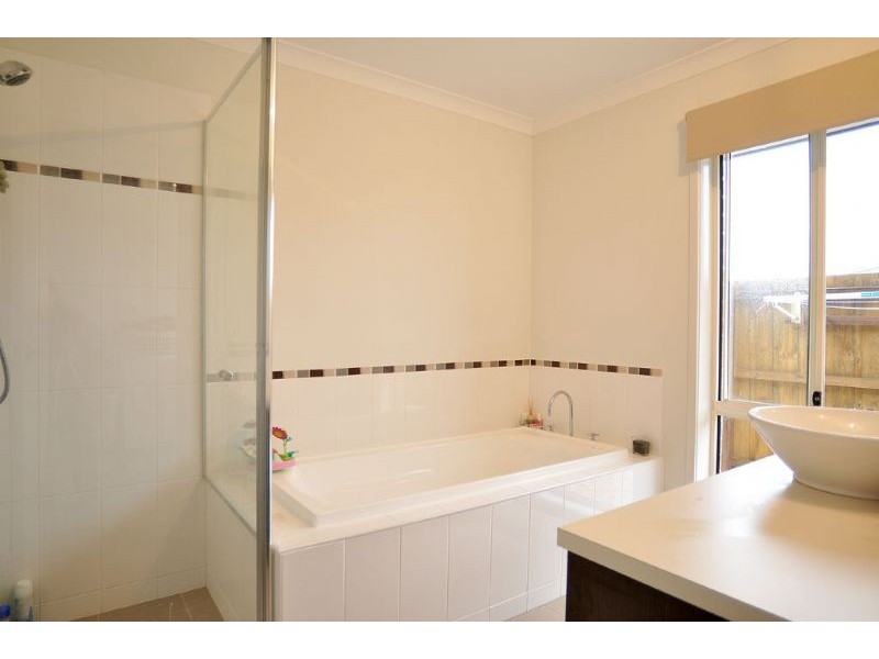 53 Meanderri Drv, Inverloch VIC 3996