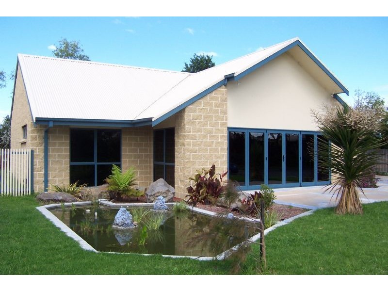 6 Evan Place, Inverloch VIC 3996