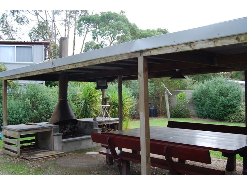 39 Beilby Avenue, Inverloch VIC 3996