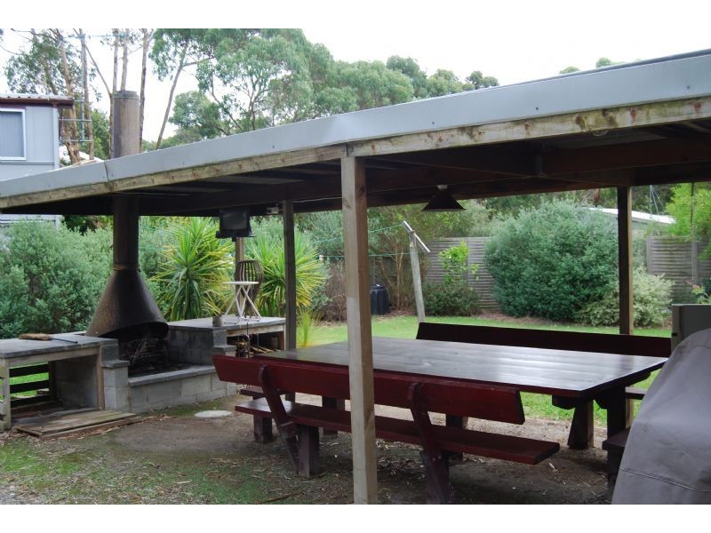 39 Beilby Avenue, Inverloch VIC 3996