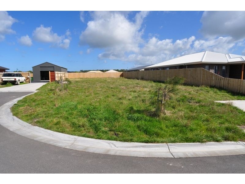 12 Lavender Place, Inverloch VIC 3996