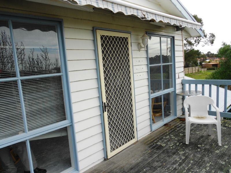 2a The Crescent, Inverloch VIC 3996