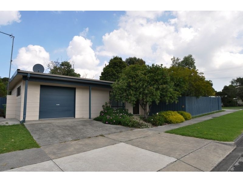 38 Cuttriss Street, Inverloch VIC 3996