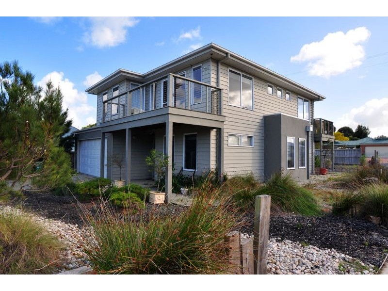 83 Tamara Crescent, Inverloch VIC 3996