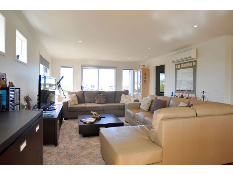 83 Tamara Crescent, Inverloch VIC 3996
