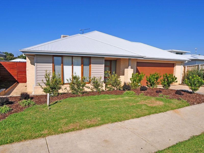 44 Beachcomber Drv, Inverloch VIC 3996
