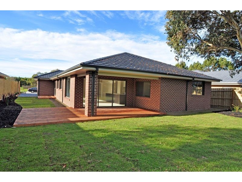 3 Blue Wren Way, Inverloch VIC 3996