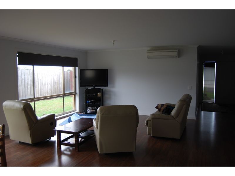 5 Cassinia Street, Inverloch VIC 3996