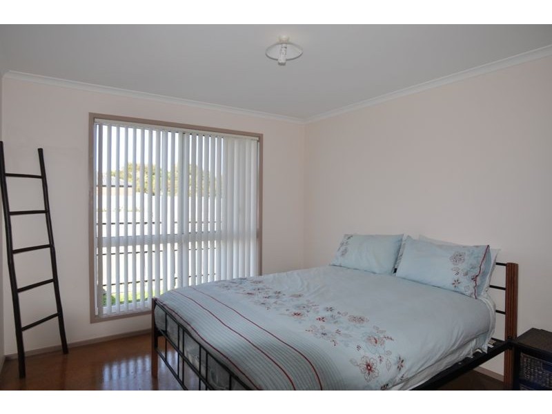 4 Cook Close, Inverloch VIC 3996