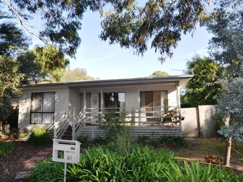 21 Victoria St, Inverloch VIC 3996