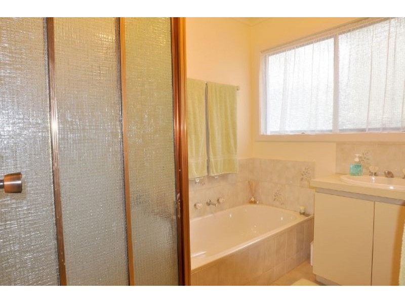 21 Victoria St, Inverloch VIC 3996