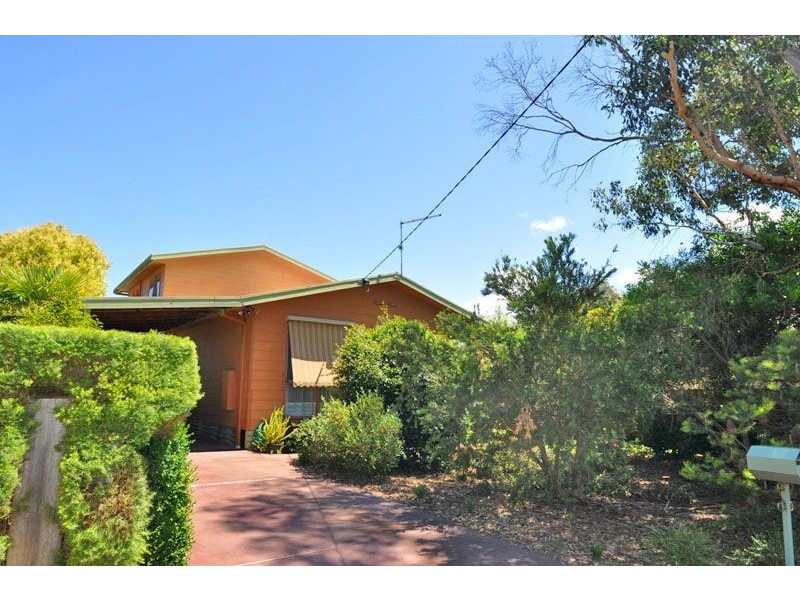 6 Alwyn Crt, Inverloch VIC 3996