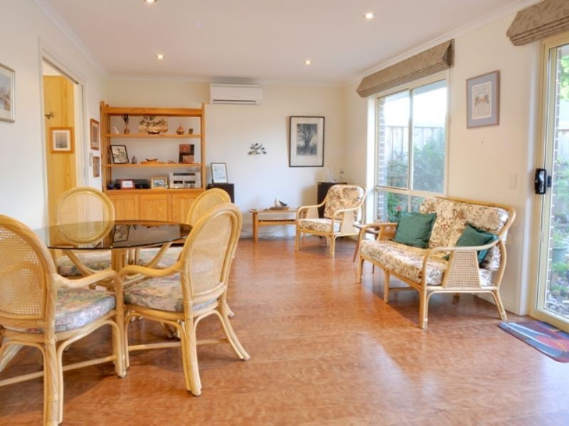 4/2-4 Powlett St, Inverloch VIC 3996