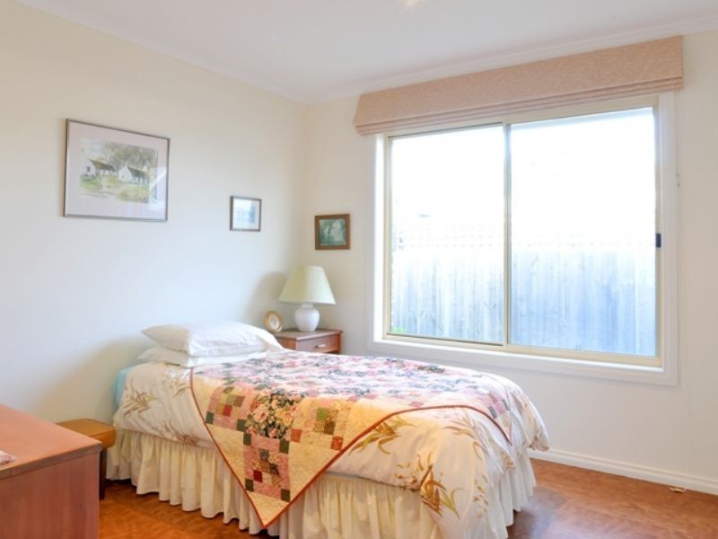 4/2-4 Powlett St, Inverloch VIC 3996