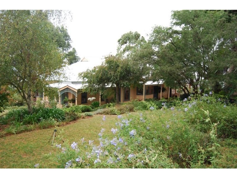 240 Lomagnos Rd, Outtrim VIC 3951