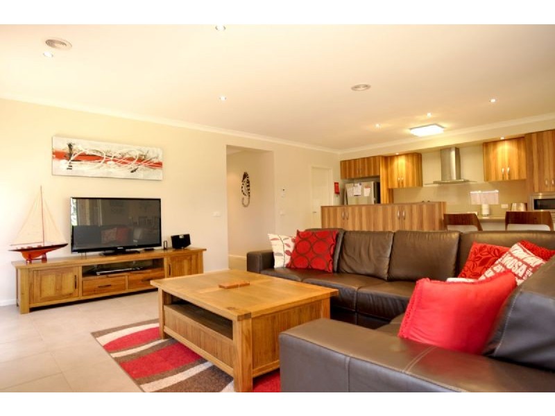 18 Outrigger Drive, Inverloch VIC 3996