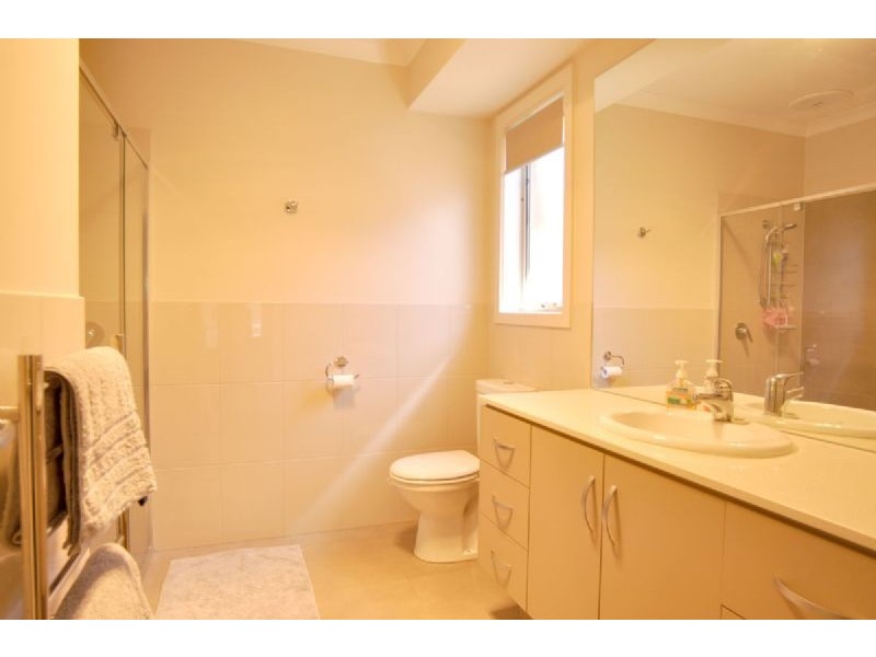 18 Outrigger Drive, Inverloch VIC 3996