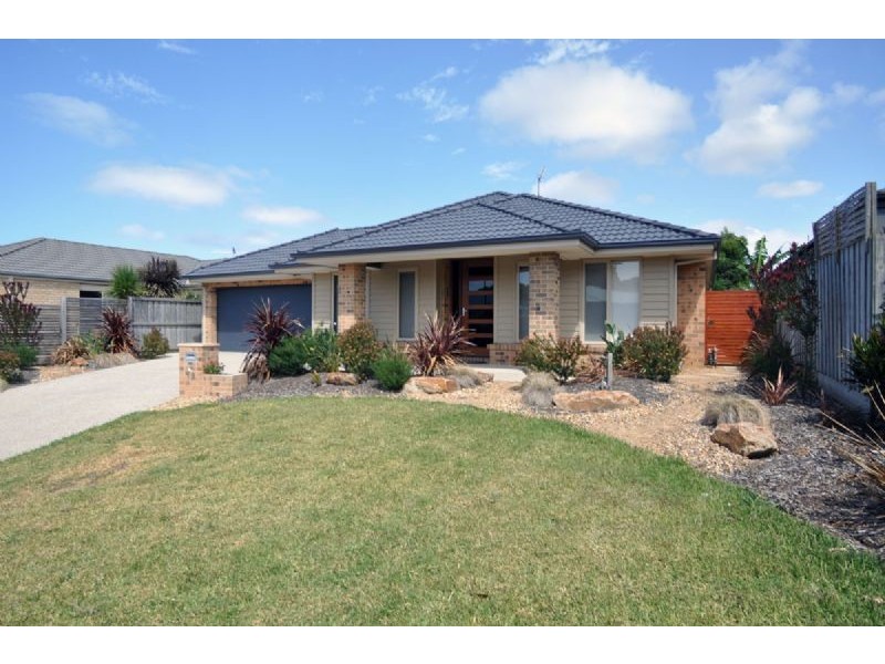 18 Outrigger Drive, Inverloch VIC 3996