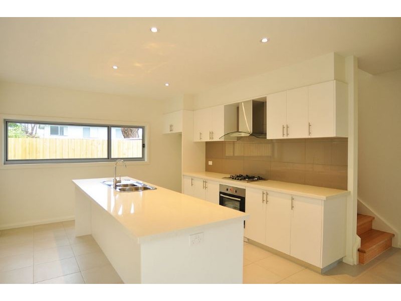 16 Grandview Grv, Inverloch VIC 3996