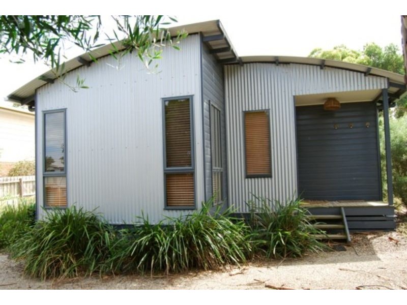 27a Kenneth St, Inverloch VIC 3996