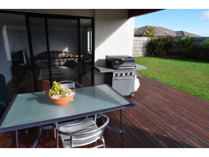 7 Honeyeater Circuit, Inverloch VIC 3996