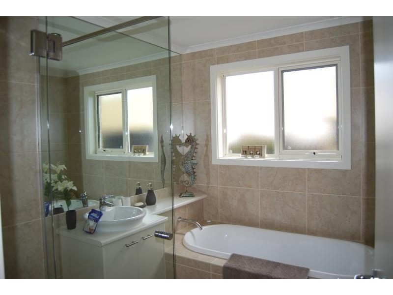 3/5  Scarborough, Inverloch VIC 3996