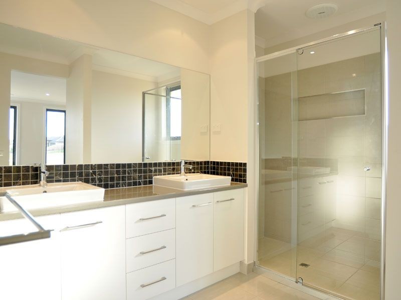 15 Queenscliff Drive, Inverloch VIC 3996