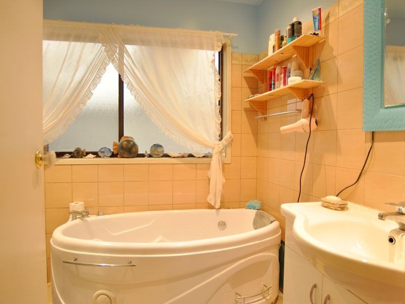 13 Tower Street, Inverloch VIC 3996