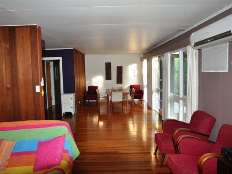 98 Lohr Ave, Inverloch VIC 3996