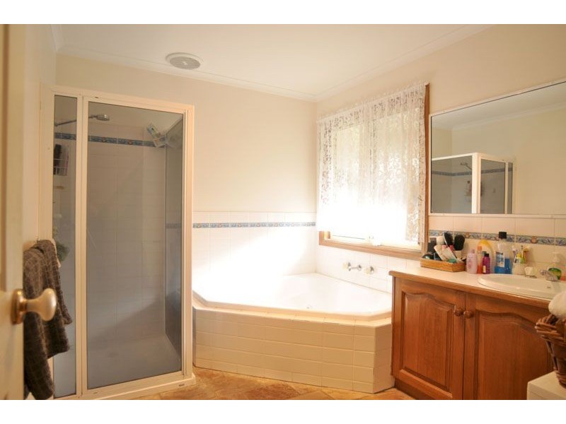 621 Inverloch-Venus Bay Rd, Inverloch VIC 3996